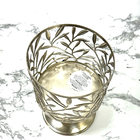 Bath & Body Works Vine Leaf Pedestal 3 Wick Candle Sleeve Holder - Picture 3 of 7